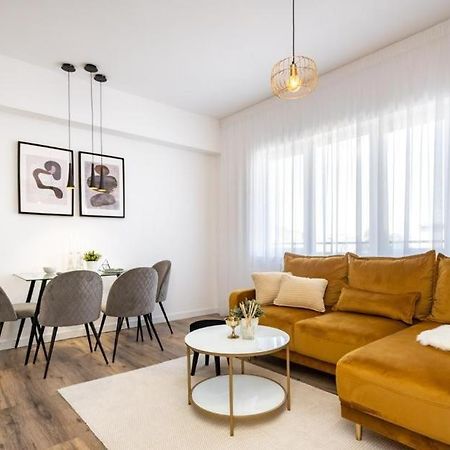 Majestic Apartament With View In Magheru Bucharest Exterior photo