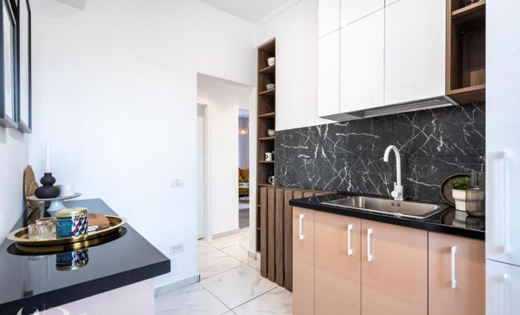 Majestic Apartament With View In Magheru Bucharest Exterior photo