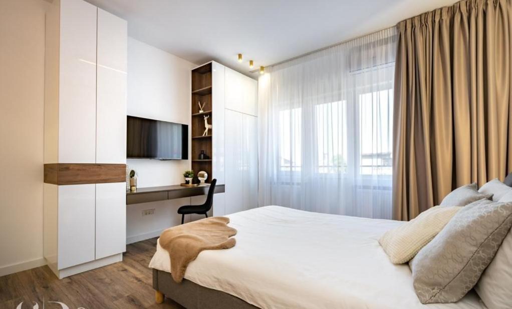 Majestic Apartament With View In Magheru Bucharest Exterior photo