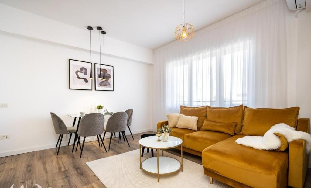 Majestic Apartament With View In Magheru Bucharest Exterior photo